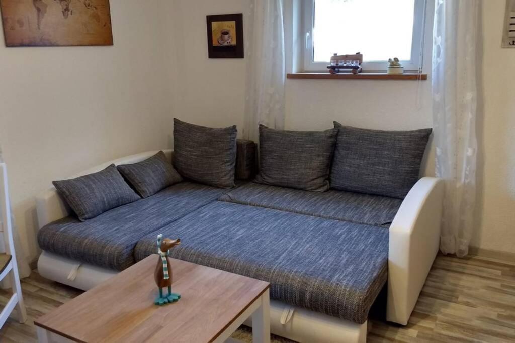 Ruhige Ferienwohnung Inklusive Garten Souterrain - Neu Renoviert Lachen Esterno foto